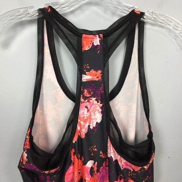 FABLETICS Mosa Tank Top in Impasto Floral Print - Picture 9 of 11